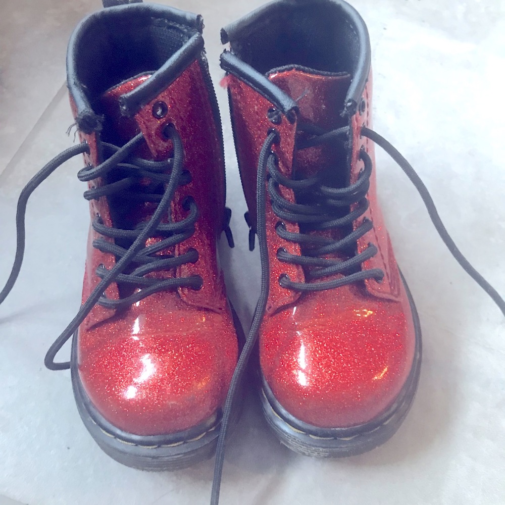Red glitter doc martens boots, sz 7 (US)